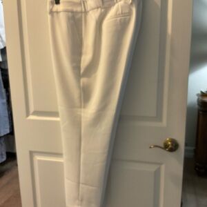 ……..NEW WITH TAGS…..Talbots White Hampshire Ankle Pants